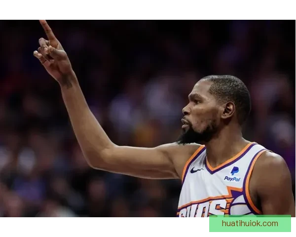 杜兰特25分6篮板终结老鹰11连胜 末节与队友热聊咧嘴大笑